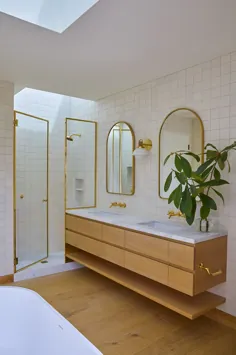 این خانه مدرن اسپانیایی در لس آنجلس همه چیز درباره حمام ها (و طاق نماها و استخر ...) است - دیدنی ناشناخته