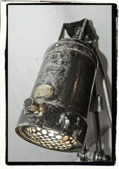 Small Spot Rustic Vintage Lamp - چراغ های iD