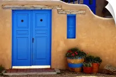 Adobe Walls with Blue Doors، Ranchos De Taos، نیومکزیکو