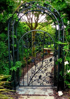 Gates Iron Garden دست ساز Tampa، FL |  فلزات و طبیعت