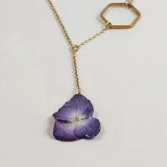 گردن آویز رزینی با گل طبیعی آنیلا