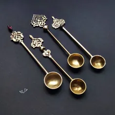 . 
سلام 
امشب کپشن نوشتنم نمیاد 🤔😉
مرسی که منو حمایت میکنید 💚 
. 
مجموعه قاشق های فانتزی 
جنس برنج 
دونه ایی ۳۰۰ ت 
. 
#jewe #jewelry #jewels #handmade #handmadejewelry #handmadespoon  #spoon #جواهرخاص #جواهردستساز #جواهر #دستساز #قاشق #قاشق_فانتزی #قاشق_