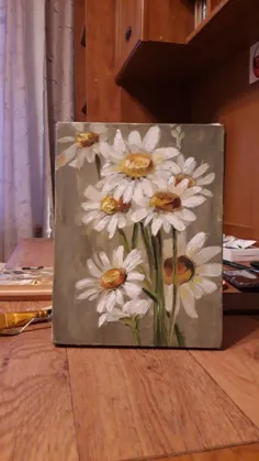 نقاشی گل داوودی روی میز چوبی