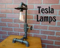 لامپ های لوله ای آهنی سیاه و سفید با دستگیره های دسته FAUCET توسط TeslaLamps