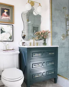 یک اتاق چالش ، آشکار: یک حمام کوچک لوکس پاریسی • یک لیوان بووینو