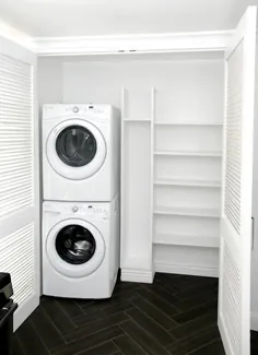 درب اتاق لباسشویی دوتخته با لباسشویی و خشک کن انباشته - انتقالی - اتاق لباسشویی