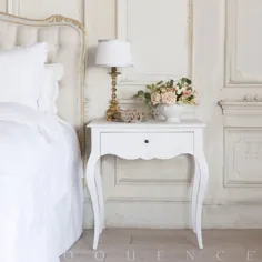 Eloquence Collection Eloquence Elisabet Nightstand in Fleur de Sel White Finish |  سفید / عاج |  چوب