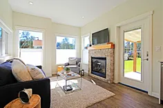 خانه کوچک 400 متر مربع با نقشه طبقه باز |  Bellevue توسط West Coast Homes - Country Froot