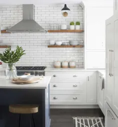 5 نوع قفسه آشپزخانه اپن: کدام یک مناسب آشپزخانه شما است؟  - تخته و بالش