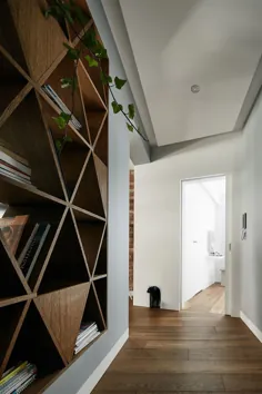 آپارتمان بازسازی شده کراکوف زیبایی دیوارهای آجری نمایان را به نمایش می گذارد