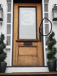 شیشه مات و شماره خانه در جلوی عتیقه ما - ساخته شده توسط کارلی