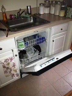 آیا می توانید یک ماشین ظرفشویی آشپزخانه را زیر ده سینک بگذارید آیا ایده های خوبی که می توانید با دوستان خود به اشتراک بگذارید می توانید یک ماشین ظرفشویی پیشانی قرار دهید