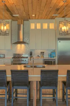 طراحی آشپزخانه به سبک ساحلی فوق العاده - یک ایده آشپزخانه تازه و زرق و برق دار