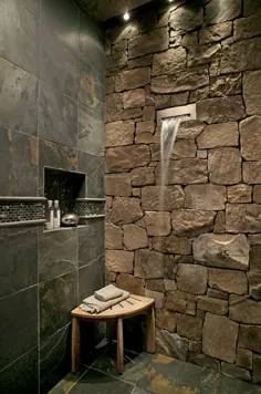 63 حمام احساسی با دیوارهای سنگ طبیعی