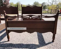 Pair Of Antique C. 1935 Solid Cherry Chippendale Matching Twin Bed