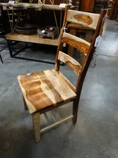 صندلی چوبی رز رز هندی این صندلی غذاخوری تمام چوبی از چوب شیشم ساخته شده است.