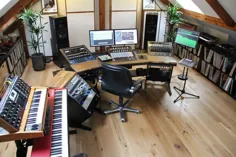 میز عالی استودیوی موسیقی