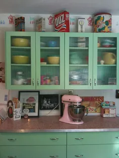 6 ایده از بازسازی آشپزخانه یکپارچهسازی با سیستمعامل کارن - از جمله میز پیشخوان صورتی رنگی!  -