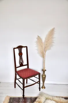 صندلی گاه به گاه چوبی انگلیسی روستاییک با صندلی قرمز |  اتسی
