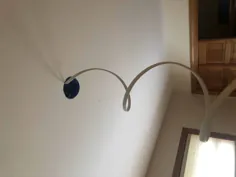 راهنمای DIY برای اضافه کردن نورپردازی بالای اتاق خواب