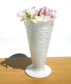 گلدان شیشه ای Vintage Hobnail Milk |  اتسی