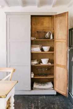 مبلمان ساده ، زیبا ساخته شده - آشپزخانه ، حمام و فضای داخلی