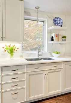 کابینت های سفید KItchen - آشپزخانه سنتی - عکاسی Leslie Goodwin