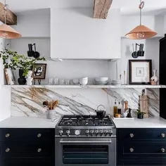 قفسه مرمر بلند با کاسه و صفحات بیش از حد - انتقالی - آشپزخانه