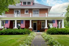 Casa Velha Do Tijolo Da Decoração Das Bandeiras Americanas Imagem de Stock - Imagem de arquitetura، branco: 95415507