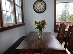 چگونه می توان میز تاشو گرد را به میز ناهار خوری زیبا DIY تبدیل کرد