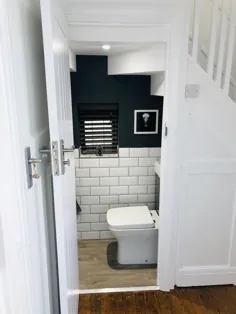 زیر پله توالت