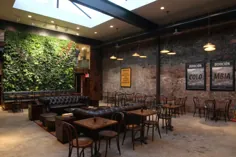 در ویلیامزبورگ ، یک کافه مگا کلمبیایی با برنامه های بلند پروازانه