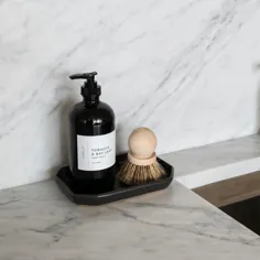 Stoffer Home در اینستاگرام: “خوش ذوق ترین همراه کنار سینک ظرفشویی در اینجا!  بیشترین وسایل مورد استفاده خود مانند این دست شستشو و برس را در مکانی مناسب قرار دهید تا زندگی را به یک زندگی راحت تبدیل کنید ... "