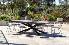 میز ناهار خوری پایه بتونی صیقلی و مات فولادی مشکی Zanita 240 سانتی متر