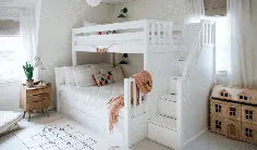 دوقلو روی تخت دو طبقه کامل با ستاره های ذخیره سازی در اتاق خواب دختران