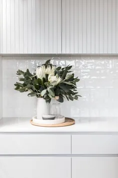 این 12 ایده کابینت آشپزخانه سفید حجم زیادی را بیان می کنند |  Hunker