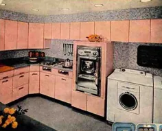 Atomic Pink Vintage Kitchen - Retro Inspiring Board - در خانه در کانزاس سیتی با سارا اسنودگراس