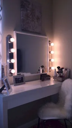 کیت چراغ های آینه ای با سبک هالیوود با 14 لامپ رنگی قابل تنظیم برای میز آرایش و پلاگین منبع تغذیه در نوار ثابت نور ، آینه غرور ، RGB (بدون آینه)