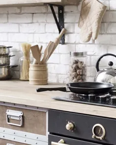نحوه تمیز کردن میز کار ، میزهای آشپزخانه چوبی و میزهای محافظت شده با روغن چوب Osmo.