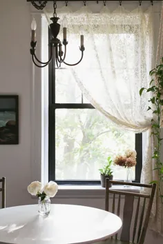 26 ایده درمان پنجره خانه فارم برای آوردن افسون قدیمی به خانه شما