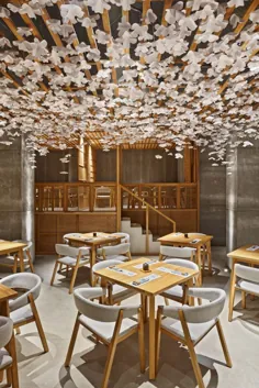 این رستوران سوشی در اسپانیا با الهام از نگاه دهکده های ژاپنی ساخته شده است