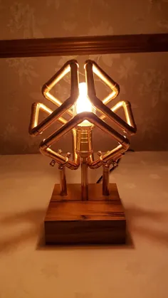لامپ مکعب Infinity بر روی چوب sassafras blackheart تاسمانی از Tattersalls Designs