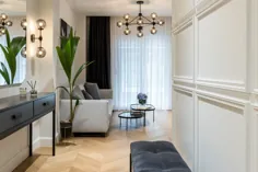 یک آپارتمان تاریخ دار یونانی برای ایجاد فضای برای یک نوزاد تازه بازسازی شده است