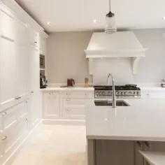 آشپزخانه کلاسیک شاکر در "سفید قوی"