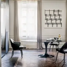 میز ناهار خوری بیضی شکل لاله Saarinen توسط نول