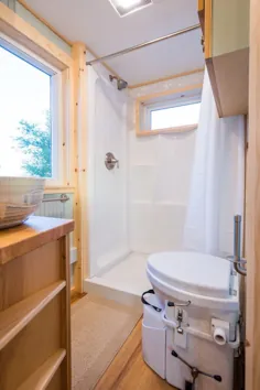 Laura’s Amazing 10-Ft Wide Tiny House w / Mudroom Entry