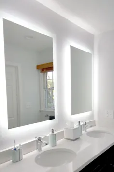 آینه غرور حمام LED با نور جانبی: 32