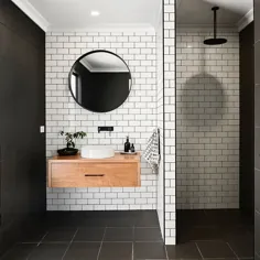 Sapphire Living Interiors در اینستاگرام: "برهنه شوید ...؟  .  .  .  .  .  .  .  # حمام # حمام حمام # شناور شنا # آب و هوا # آینه # آینه # وسایل زیرین # زیره سفید # سفید