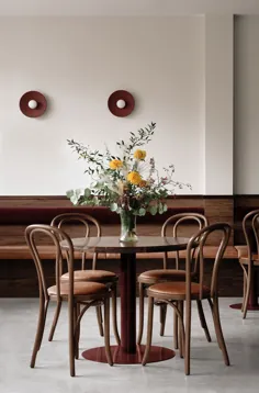 Ivy Studio یک کافه مینیمالیستی را برای مهمان نوازی لبنان برای یک کافه مونترال قرار می دهد |  یاتزر