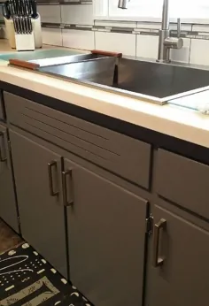 کابینت های آشپزخانه خود را با این ترکیب شیک دوباره رنگ کنید